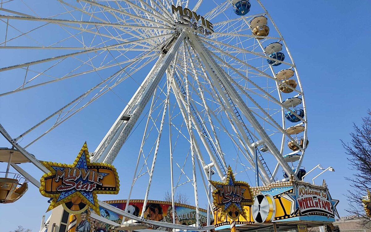 Das Riesenrad auf dem Frühjahrsvolksfest 2022 Das Riesenrad auf dem Frühjahrsvolksfest 2022
