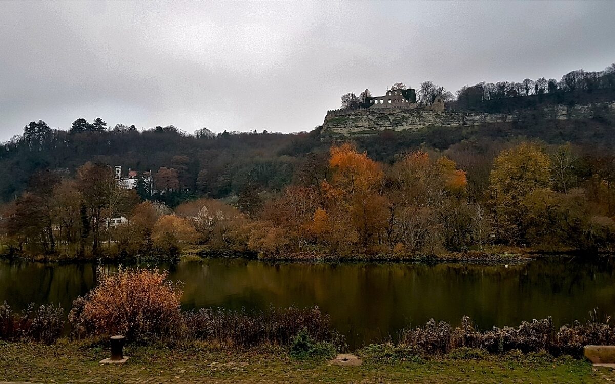 Das ist der Blick von Karlstadt auf dei Karlburg Das ist der Blick von Karlstadt auf dei Karlburg