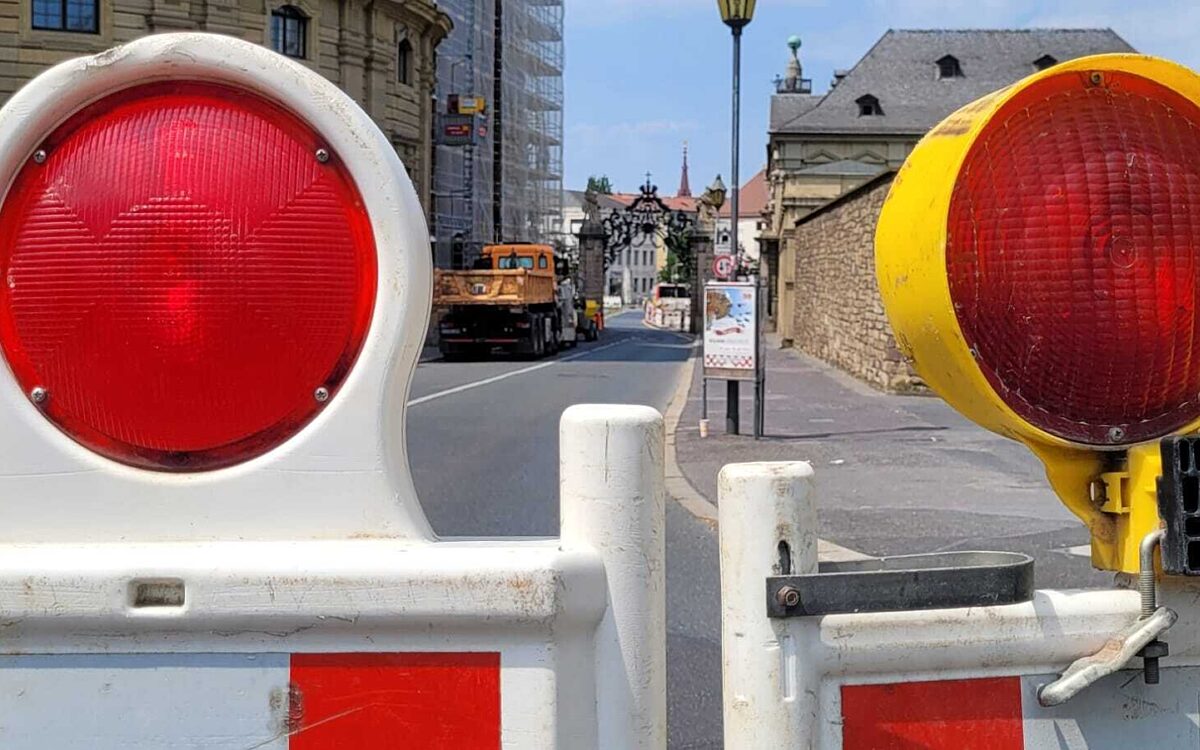 Die Baustelle am Oeggtor der Wuerzburger Residenz Die Baustelle am Oeggtor der Wuerzburger Residenz
