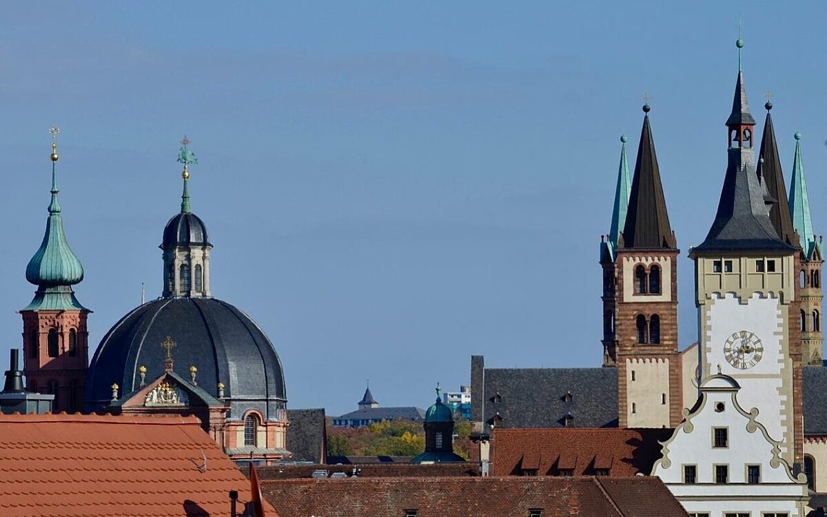 Die Kirchtürme in Würzburg Die Kirchtürme in Würzburg