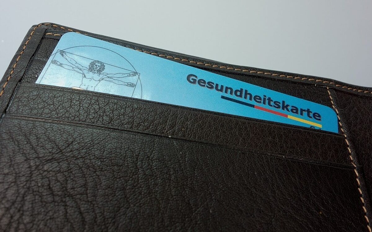 Eine Gesundheitskarte Versichertenkarte Eine Gesundheitskarte Versichertenkarte