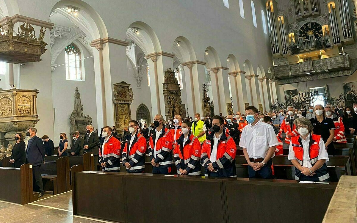 Einsatzkraefte Gedenkgottesdienst Dom Einsatzkraefte Gedenkgottesdienst Dom