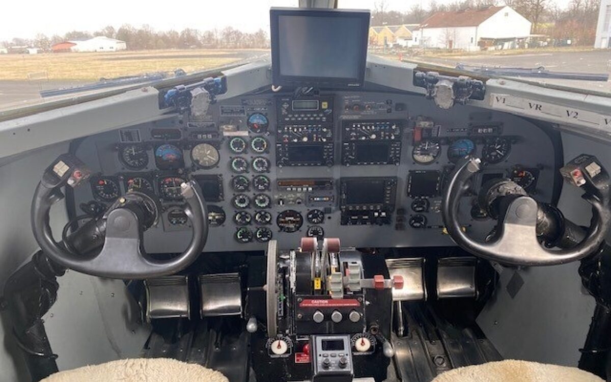 Erkundungsflugzeug ueber Wuerzburg 3 Erkundungsflugzeug ueber Wuerzburg 3