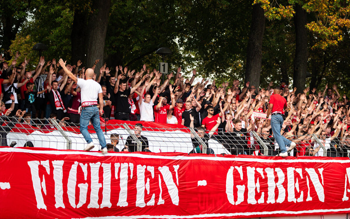 Fans Jubel Derby Wuerzburger Kickers 2023 2024 10 Fans Jubel Derby Wuerzburger Kickers 2023 2024 10