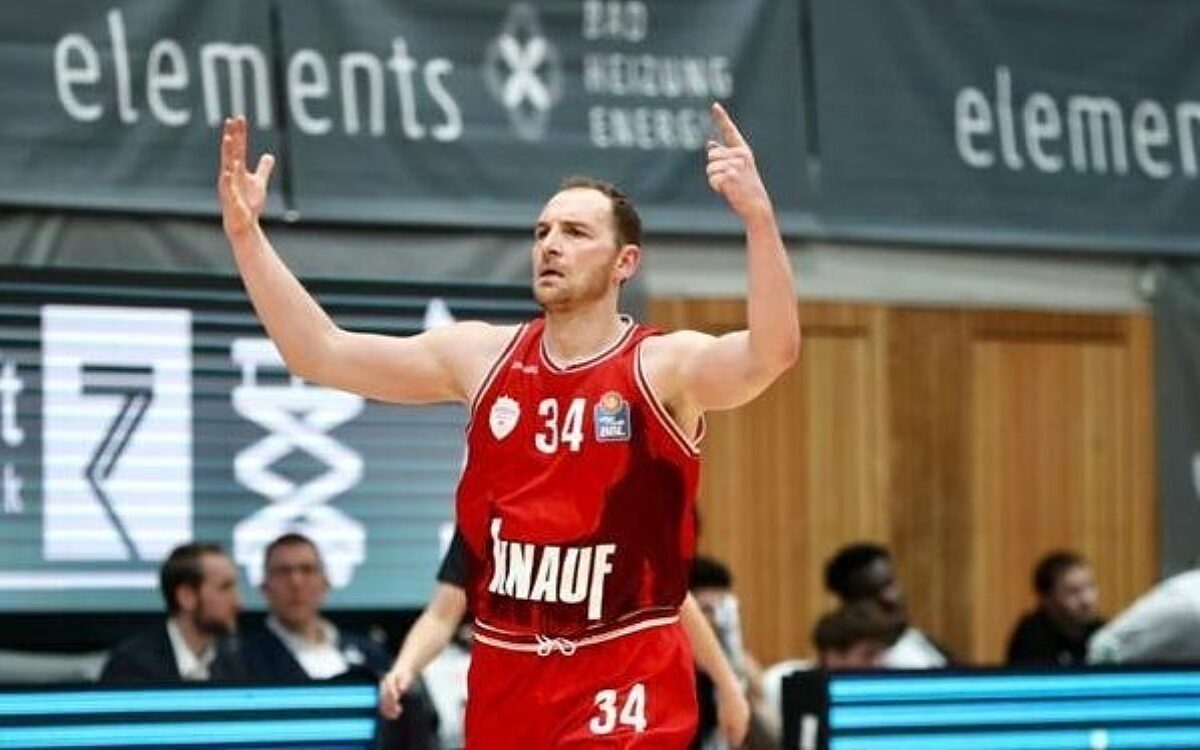 Felix Hoffmann Spieler Wuerzburg Baskets 22 23 Sieg Bayreuth Felix Hoffmann Spieler Wuerzburg Baskets 22 23 Sieg Bayreuth