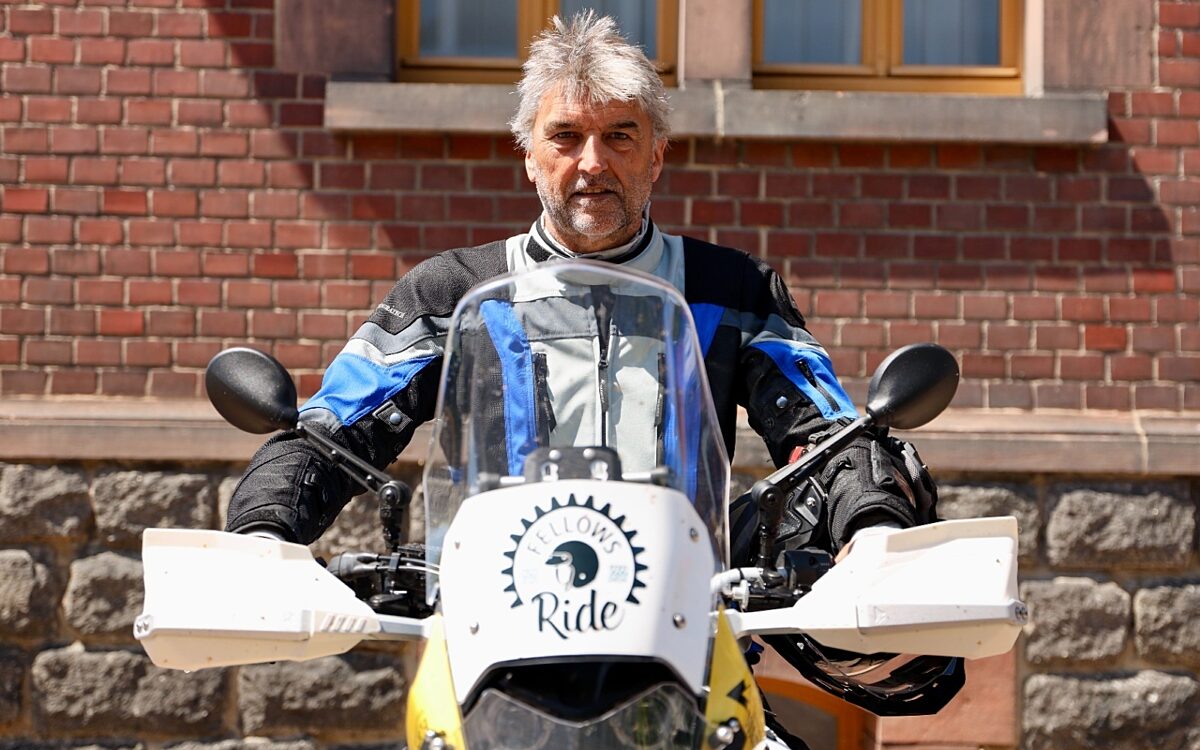 Fellows Ride Initiator Dieter Schneider auf seinem Motorrad Foto Fellows Ride Fellows Ride Initiator Dieter Schneider auf seinem Motorrad Foto Fellows Ride