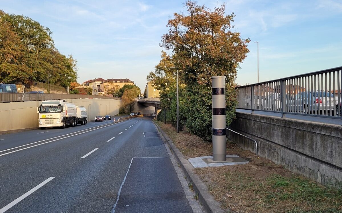 Fester Blitzer an der Nordtangente Foto Funkhaus Wuerzburg Fester Blitzer an der Nordtangente Foto Funkhaus Wuerzburg