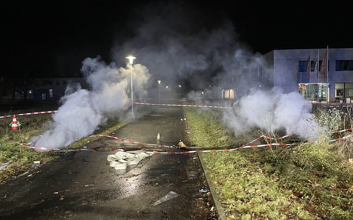 Feuer an Drainagesystem Foto Stadtbrandinspektor Florian Koerblein Feuer an Drainagesystem Foto Stadtbrandinspektor Florian Koerblein