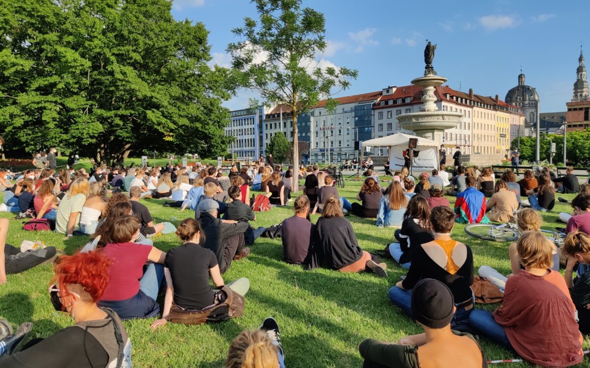 Gedenkfeier von linken Gruppen am Hauptbahnhof Gedenkfeier von linken Gruppen am Hauptbahnhof