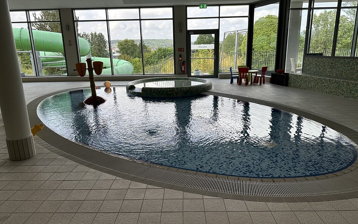 Ein Blick ins sanierte Bad am Maradies in Marktheidenfeld Ein Blick ins sanierte Bad am Maradies in Marktheidenfeld