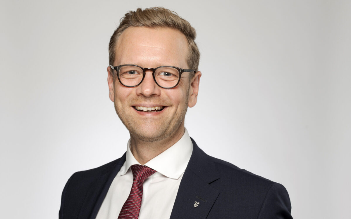 Dr. Daniel Morgenroth wird ab der Spielzeit 2026/2027 die Intendanz des Mainfranken Theaters übernehmen Dr. Daniel Morgenroth wird ab der Spielzeit 2026/2027 die Intendanz des Mainfranken Theaters übernehmen