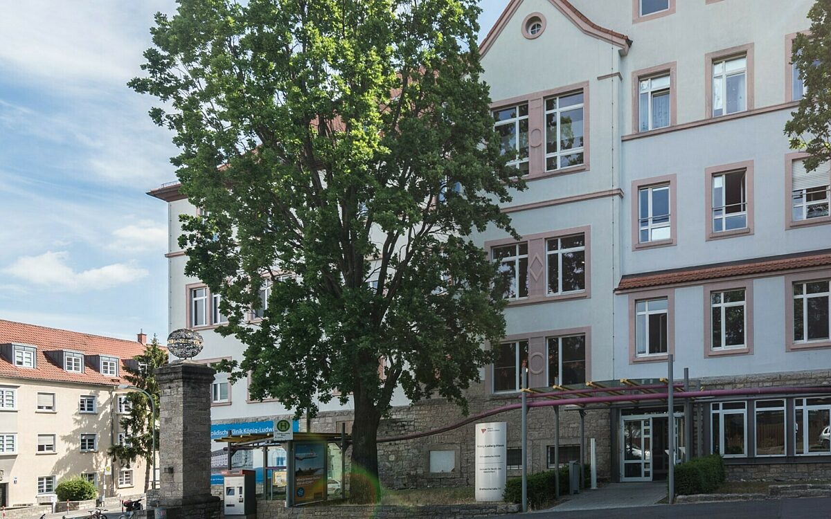 Das König Ludwig Haus in Würzburg von außen Das König Ludwig Haus in Würzburg von außen