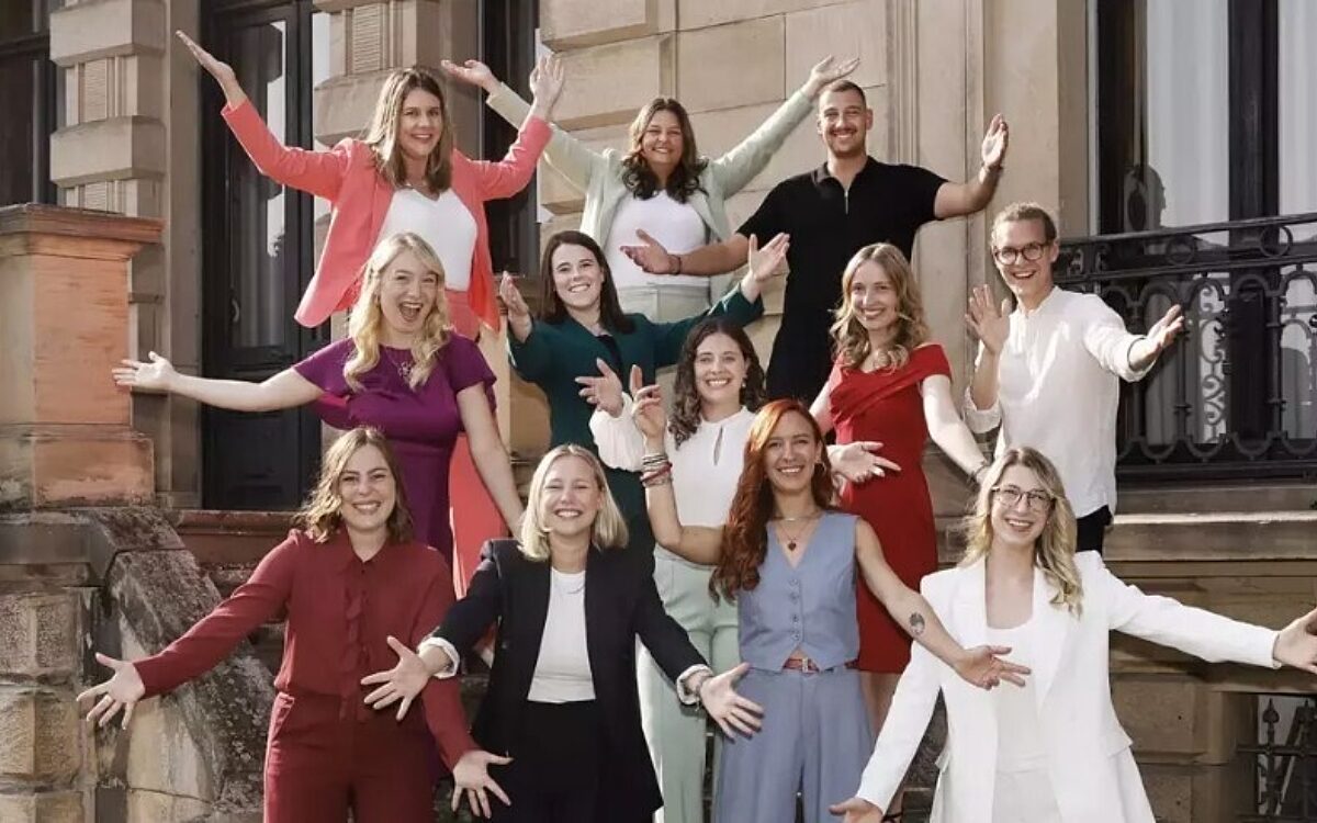 Kandidatinnen und Kandidaten Deutsche Weinkoenigin 2526 Kandidatinnen und Kandidaten Deutsche Weinkoenigin 2526