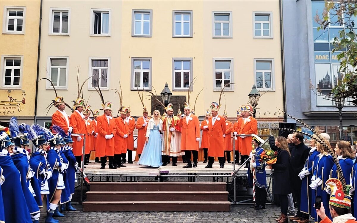 Die Würzburger Karnevalsgesellschaft Elferrat Die Würzburger Karnevalsgesellschaft Elferrat