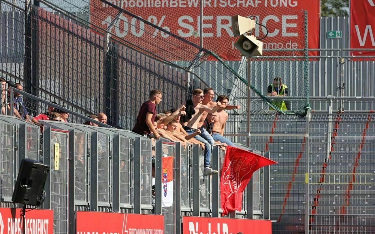 Kickers gegen SV Wehen Wiesbaden 2 Kickers gegen SV Wehen Wiesbaden 2