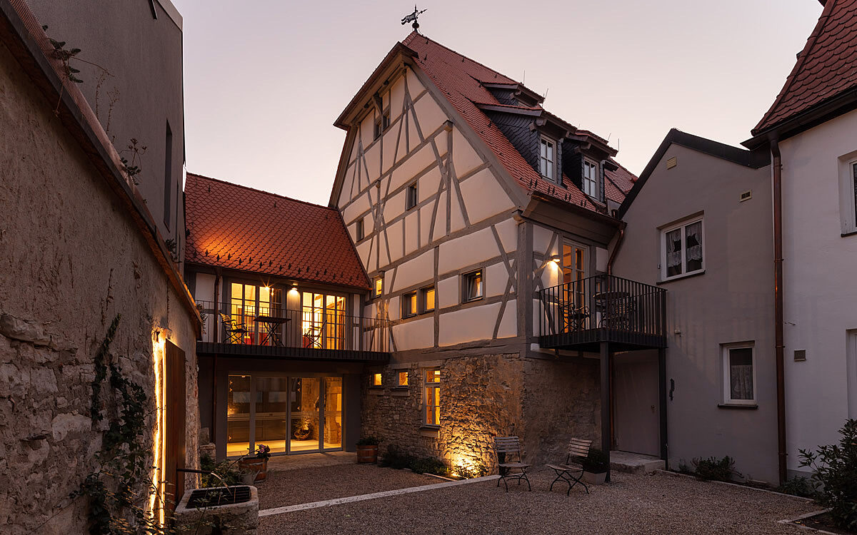 Kuhn Aussen - Stefan Morhard / Gasthof Bären Kuhn Aussen - Stefan Morhard / Gasthof Bären