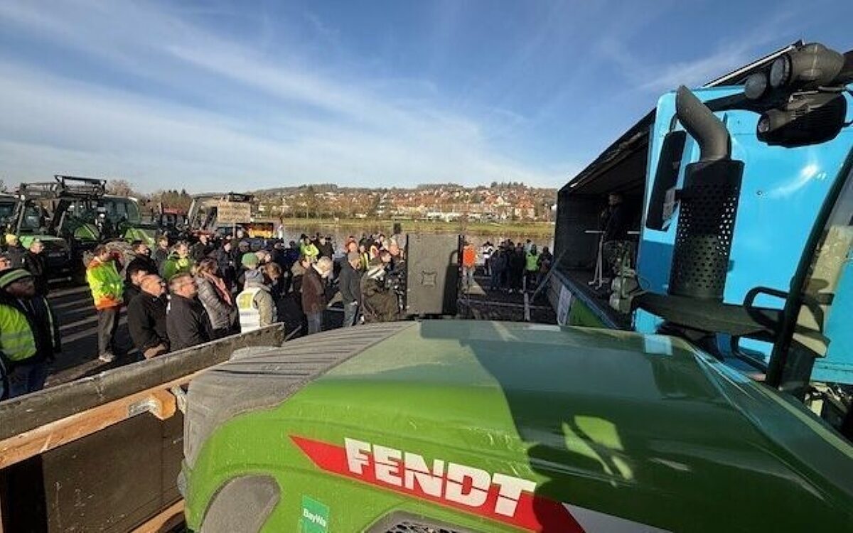 Landwirte demonstrieren in Ochsenfurt gegen das Mercosur Abkommen