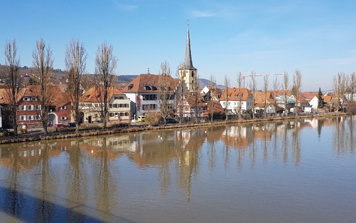 Das ist der Blick auf Margetshoechheim von der Fußgängerbruecke aus gesehen Das ist der Blick auf Margetshoechheim von der Fußgängerbruecke aus gesehen