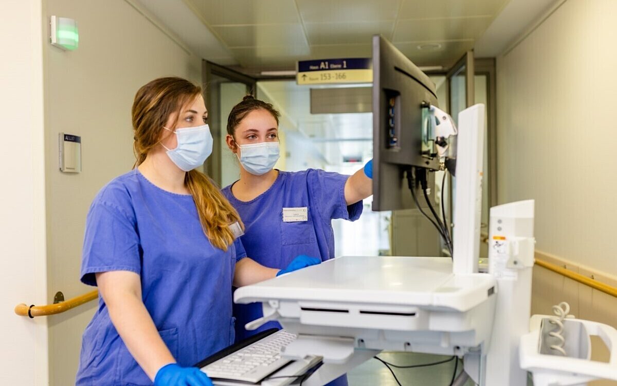 Pflegekraefte im Uniklinkum Wuerzburg Copyright Uniklinik Wuerzburg Pflegekraefte im Uniklinkum Wuerzburg Copyright Uniklinik Wuerzburg