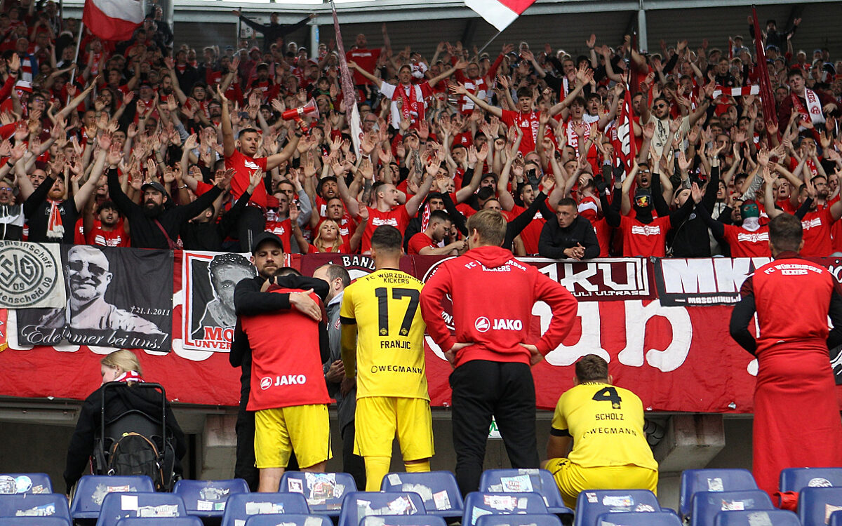 Relegation Wuerburger Kickers Hannover 96 Elfmeterschiessen 1 Relegation Wuerburger Kickers Hannover 96 Elfmeterschiessen 1