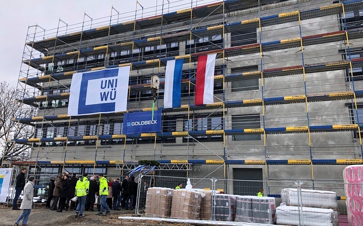 Richtfest fuer das neue Uni Gebaeude am Hubland Richtfest fuer das neue Uni Gebaeude am Hubland