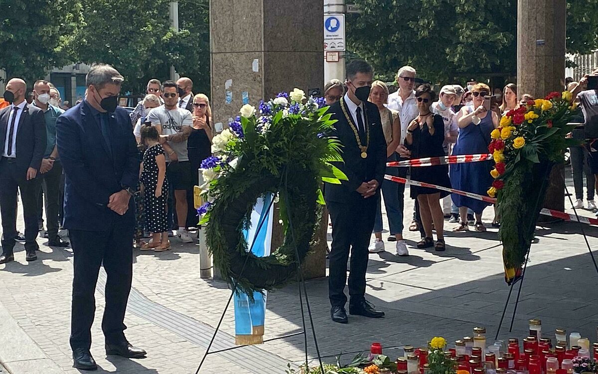 Soeder und Schuchardt Trauerkranz Barbarossaplatz 3 Soeder und Schuchardt Trauerkranz Barbarossaplatz 3