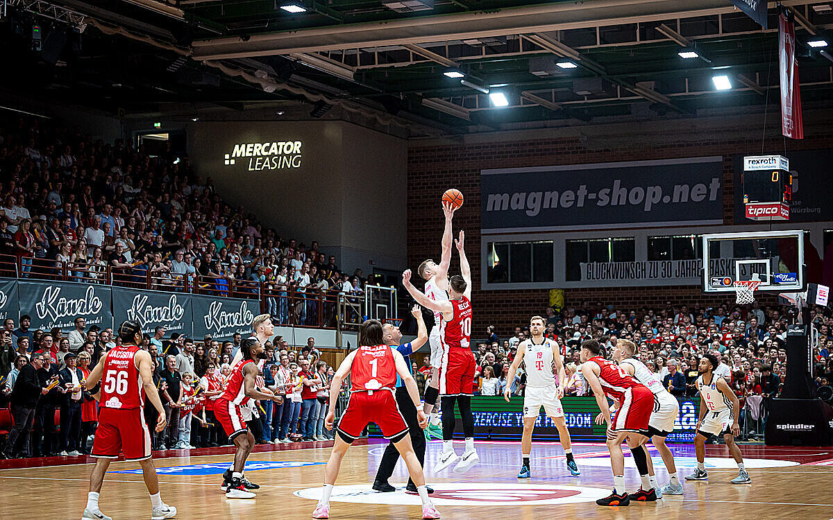 Sprungball Fit One Wuerzburg Baskets Sprungball Fit One Wuerzburg Baskets