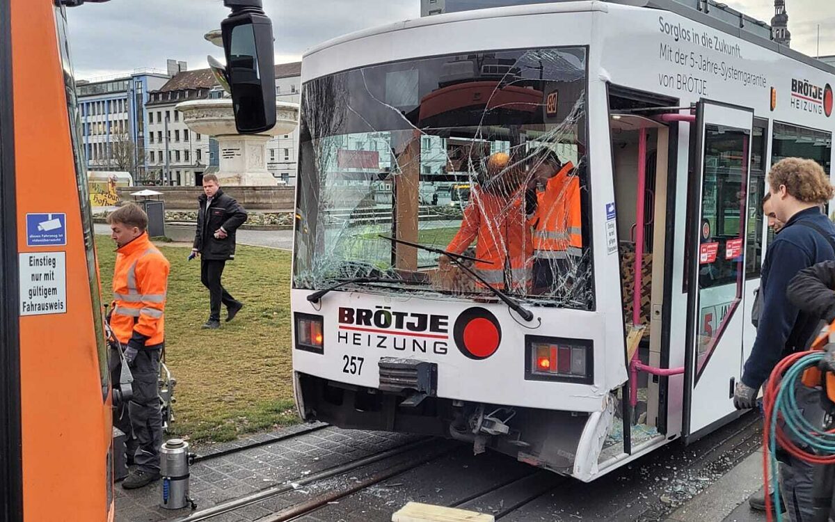 Straba Unfall Wuerzburg Hbf Straba Unfall Wuerzburg Hbf