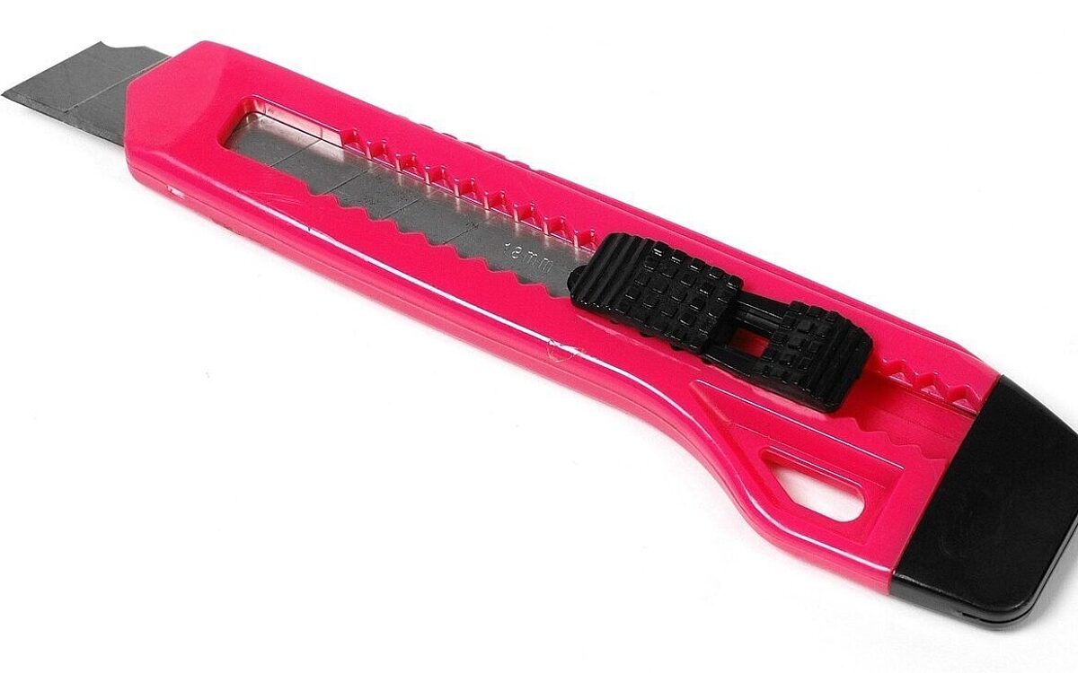 Symbolbild Ein Cutter Messer Symbolbild Ein Cutter Messer