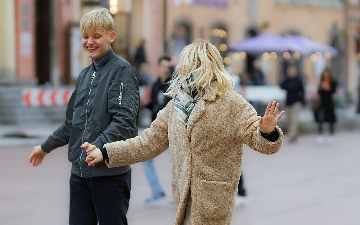 Tanzen draußen Tanzen draußen