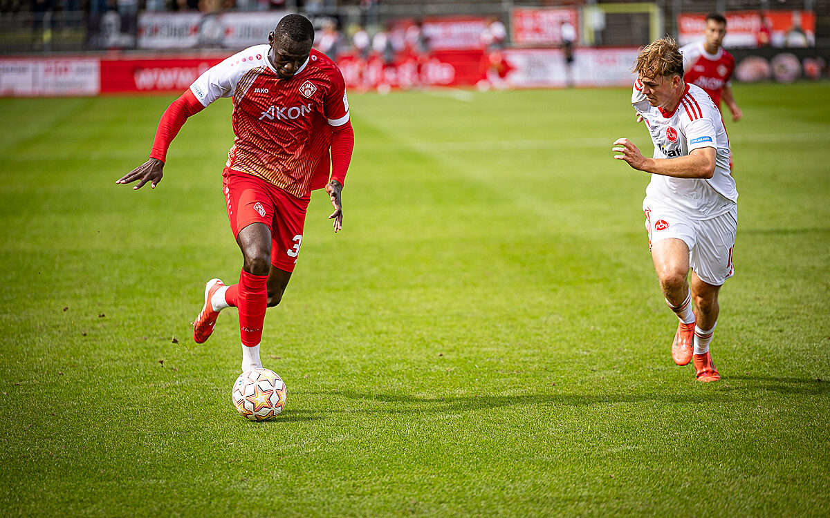 Taris Bonga Spieler Wuerzburger Kickers 2025 26 Taris Bonga Spieler Wuerzburger Kickers 2025 26