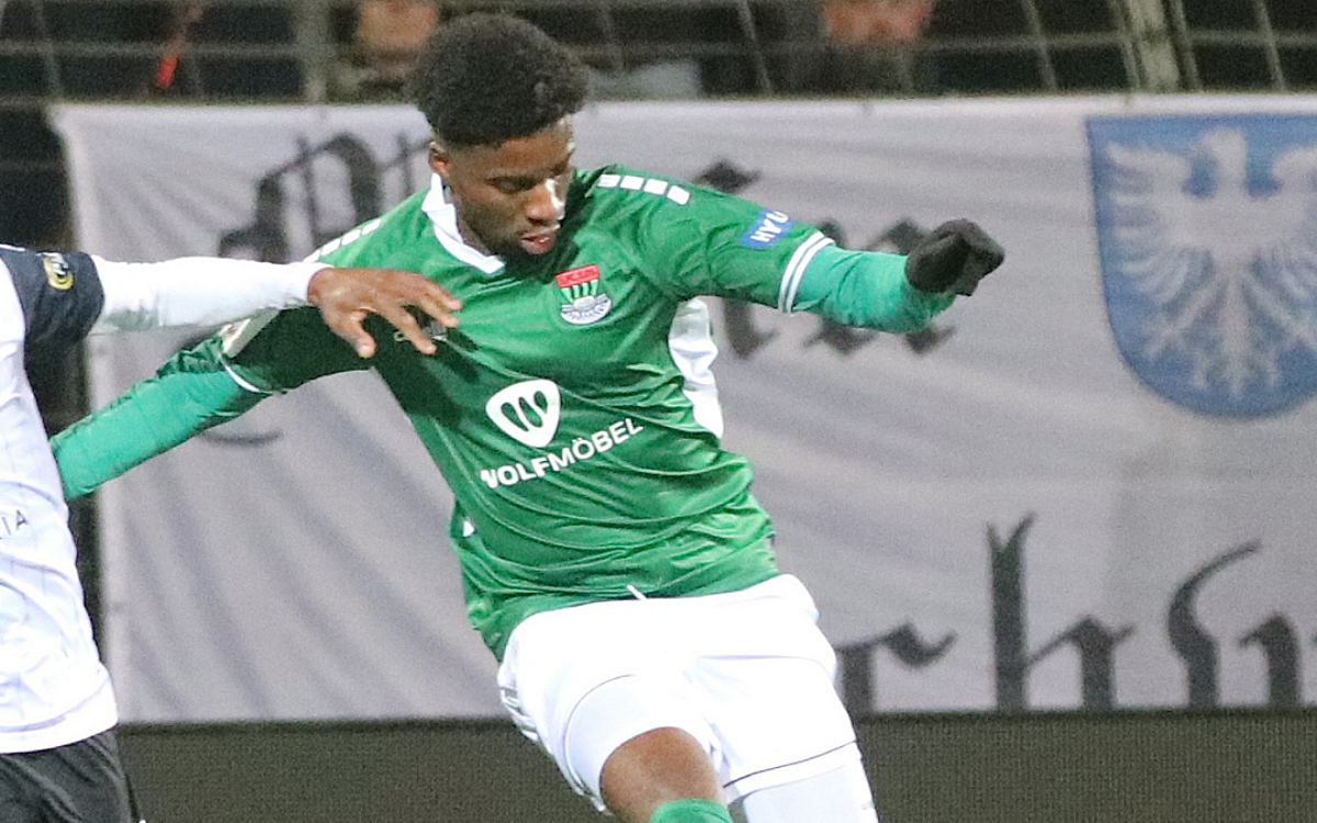 Uche Obiogumu Schweinfurt 05 Spieler wechsel zurueck zu FCN jpg Uche Obiogumu Schweinfurt 05 Spieler wechsel zurueck zu FCN jpg