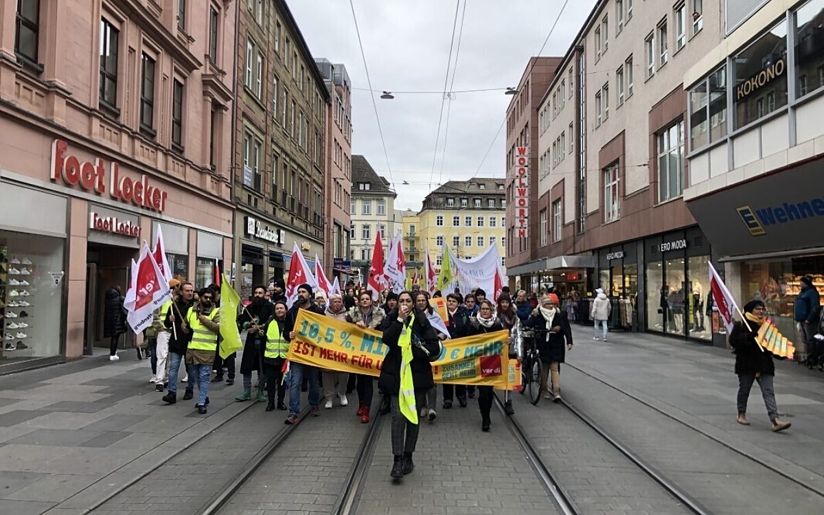 Verdi Streik oeffentlicher Dienst Uniklinik Foto Funkhaus Wuerzburg Verdi Streik oeffentlicher Dienst Uniklinik Foto Funkhaus Wuerzburg