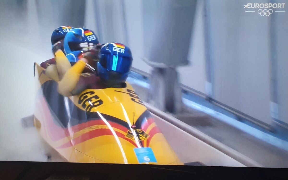 Viererbob Christian Rasp Olympia Fahrt 2022 Foto Screenshot Eurosport 1 Viererbob Christian Rasp Olympia Fahrt 2022 Foto Screenshot Eurosport 1