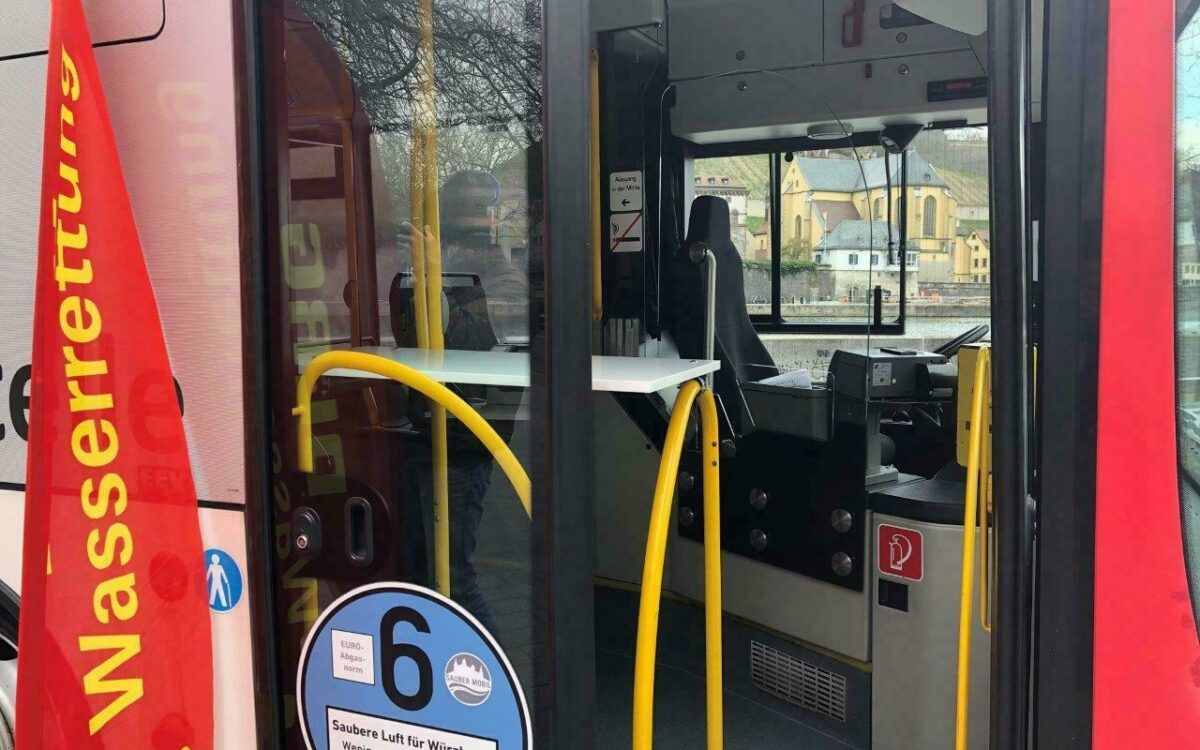 WVV Testbus Wuerzburg Einstieg WVV Testbus Wuerzburg Einstieg