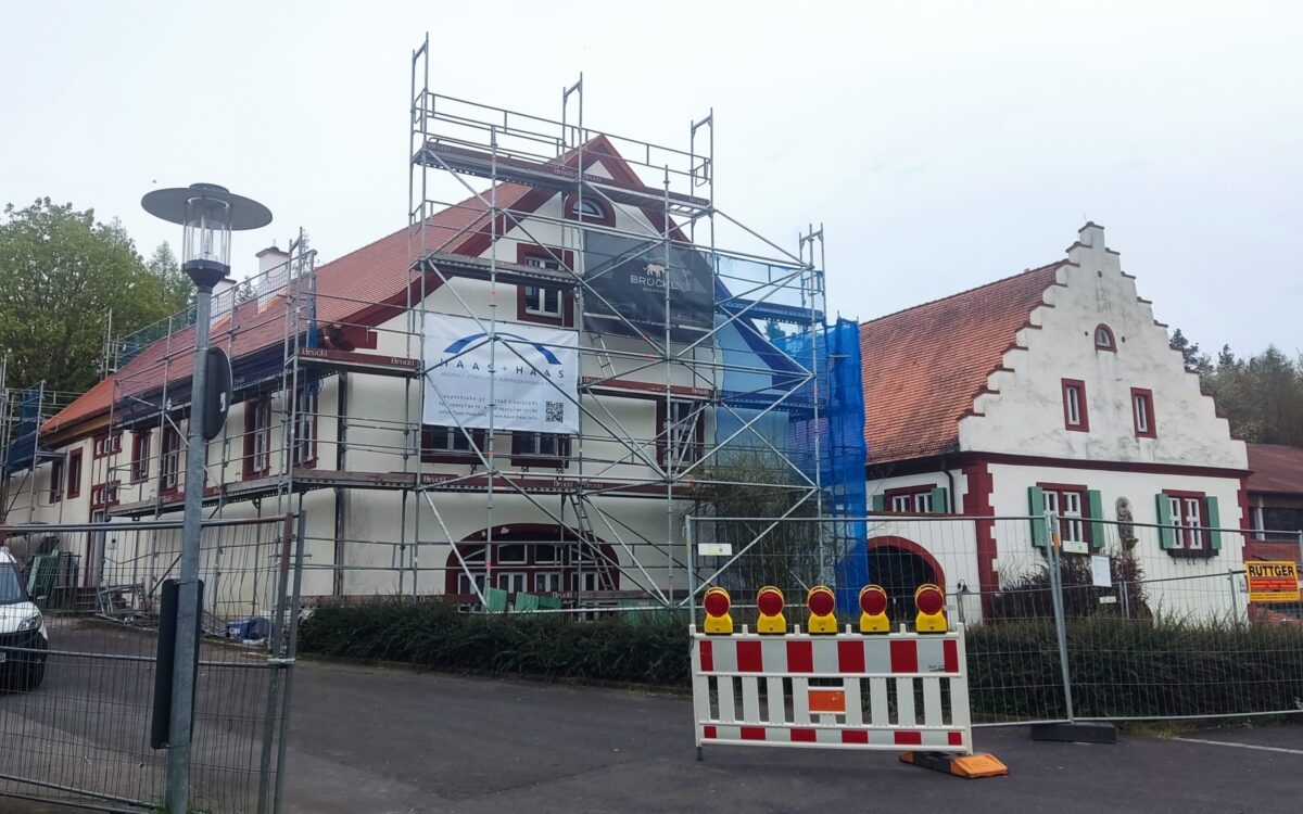 Baustelle an der Weißen Mühle nach Dachstuhlbrand Baustelle an der Weißen Mühle nach Dachstuhlbrand