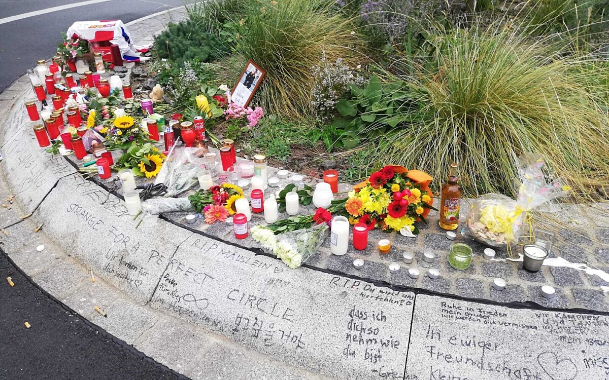 Trauer um einen 28-Jährigen am Haugerring Trauer um einen 28-Jährigen am Haugerring