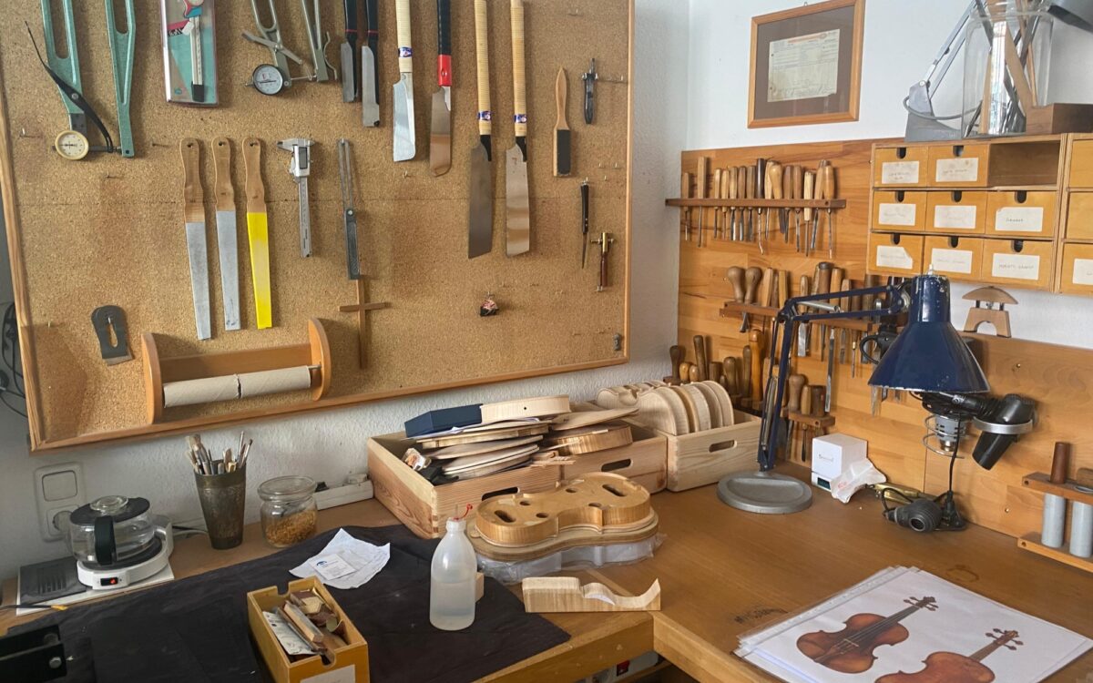 Geigenbauer 1 Geigenbauer 1