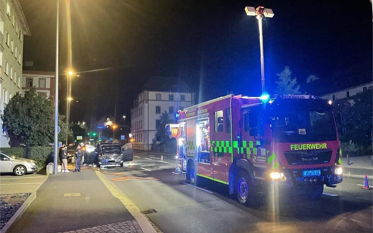 Wuerzburg Auto in Brand Wuerzburg Auto in Brand