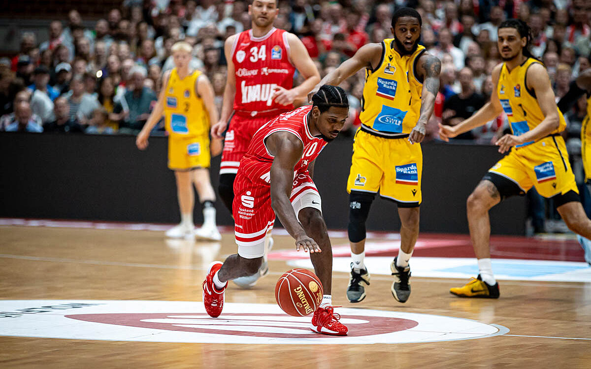 Wuerzburg Baskets Spieler Darius Perry Saison 2023 2024 Wuerzburg Baskets Spieler Darius Perry Saison 2023 2024