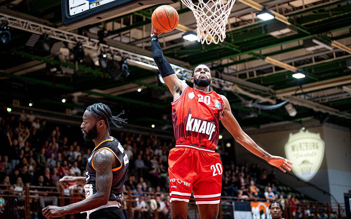 Xerius Williams Spieler Wuerzburg Baskets Xerius Williams Spieler Wuerzburg Baskets