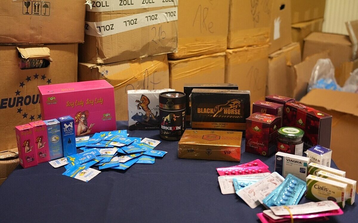 Zoll stellt Potzenmittel sicher