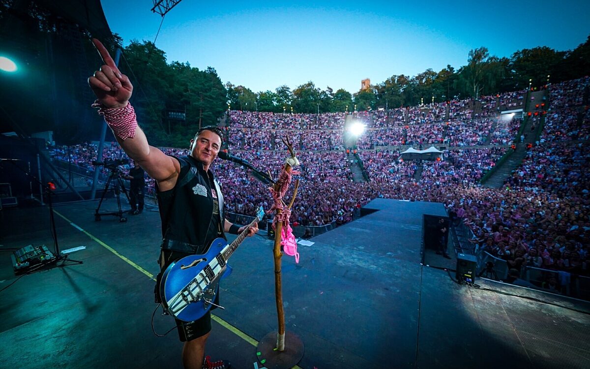 Sänger Andreas Gabalier bei einem Auftritt Sänger Andreas Gabalier bei einem Auftritt