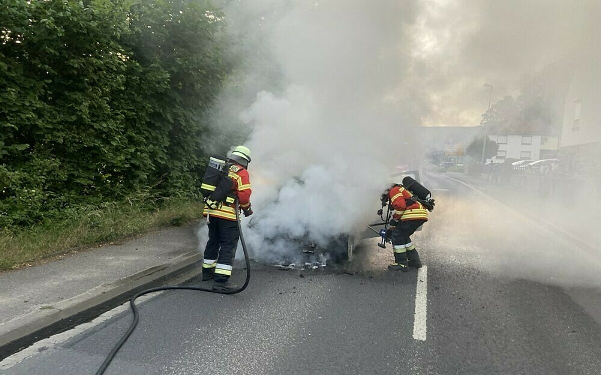 Ein Auto ist in Lohr ausgebrannt 2 Ein Auto ist in Lohr ausgebrannt 2