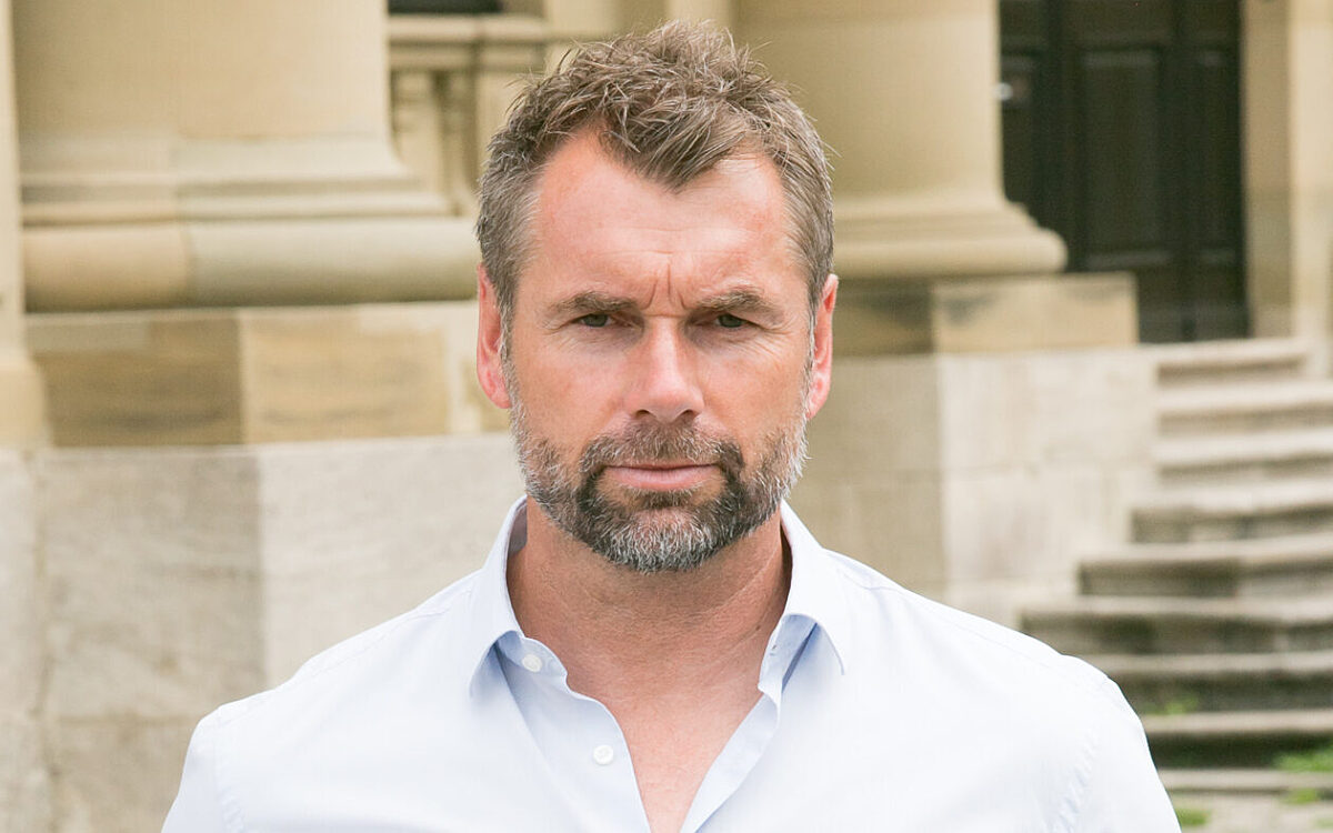 Der ehemalige Kickers-Trainer Bernd Hollerbach Der ehemalige Kickers-Trainer Bernd Hollerbach