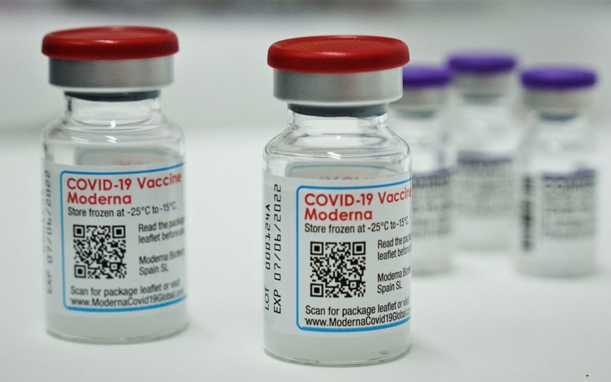 Corona-Impfdosen von Moderna und Biontech Corona-Impfdosen von Moderna und Biontech