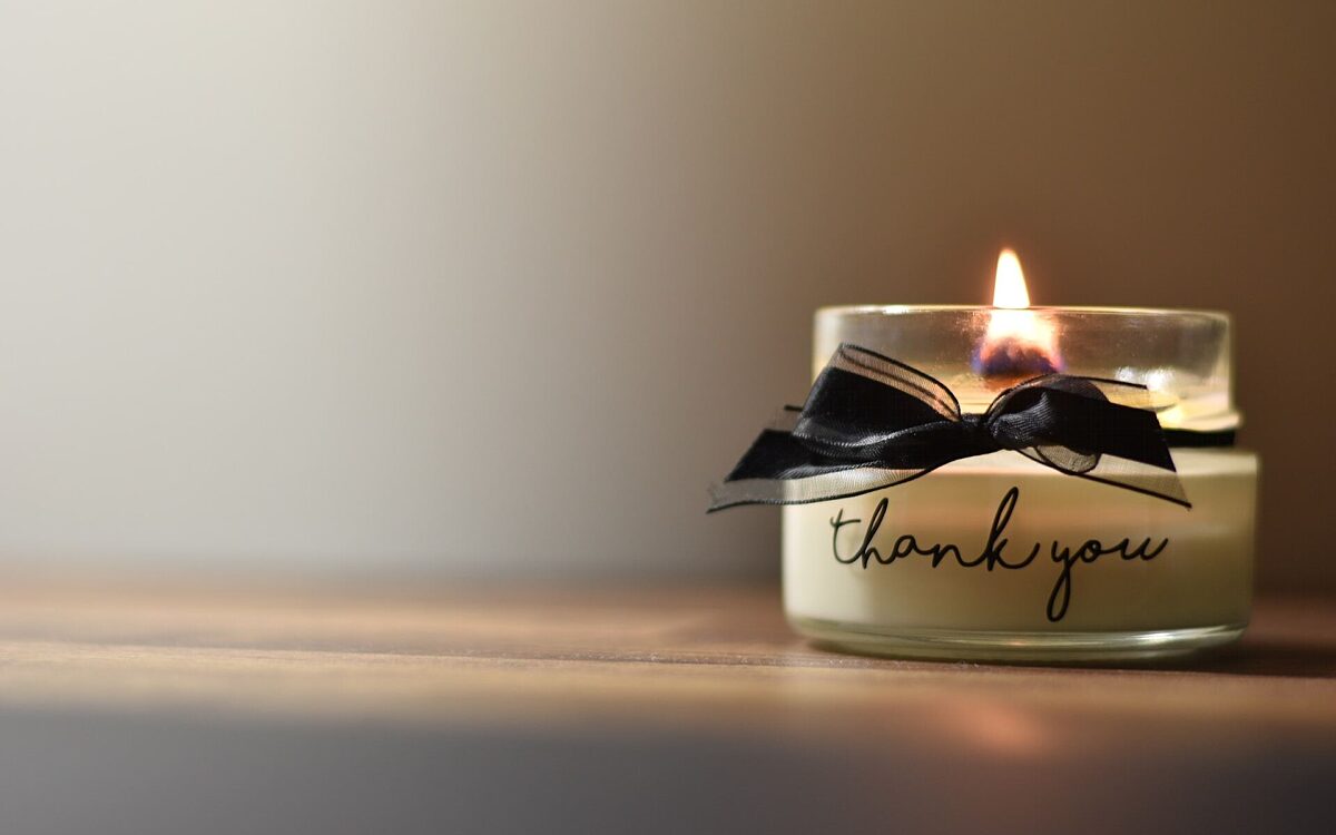 Handgemachte Kerze - unsplash.com Handgemachte Kerze - unsplash.com