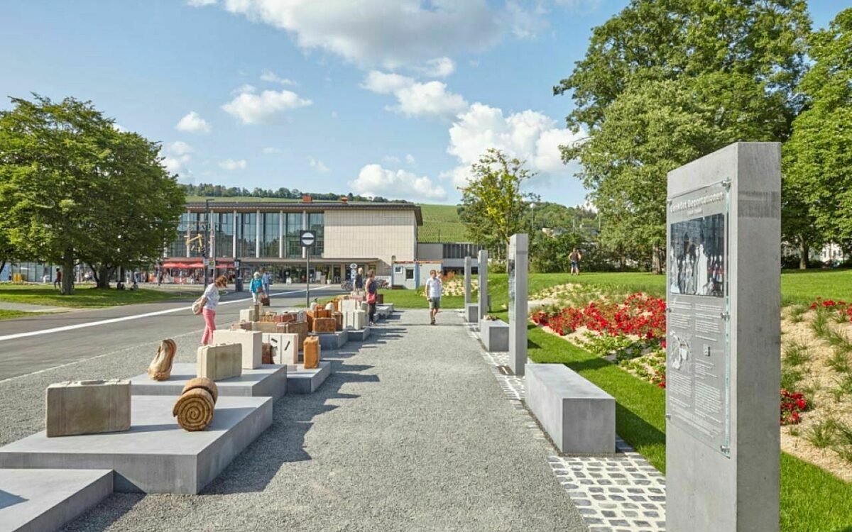 Das Denkmal DenkOrt Deportation in Würzburg DenkOrt Deportation Denkmal