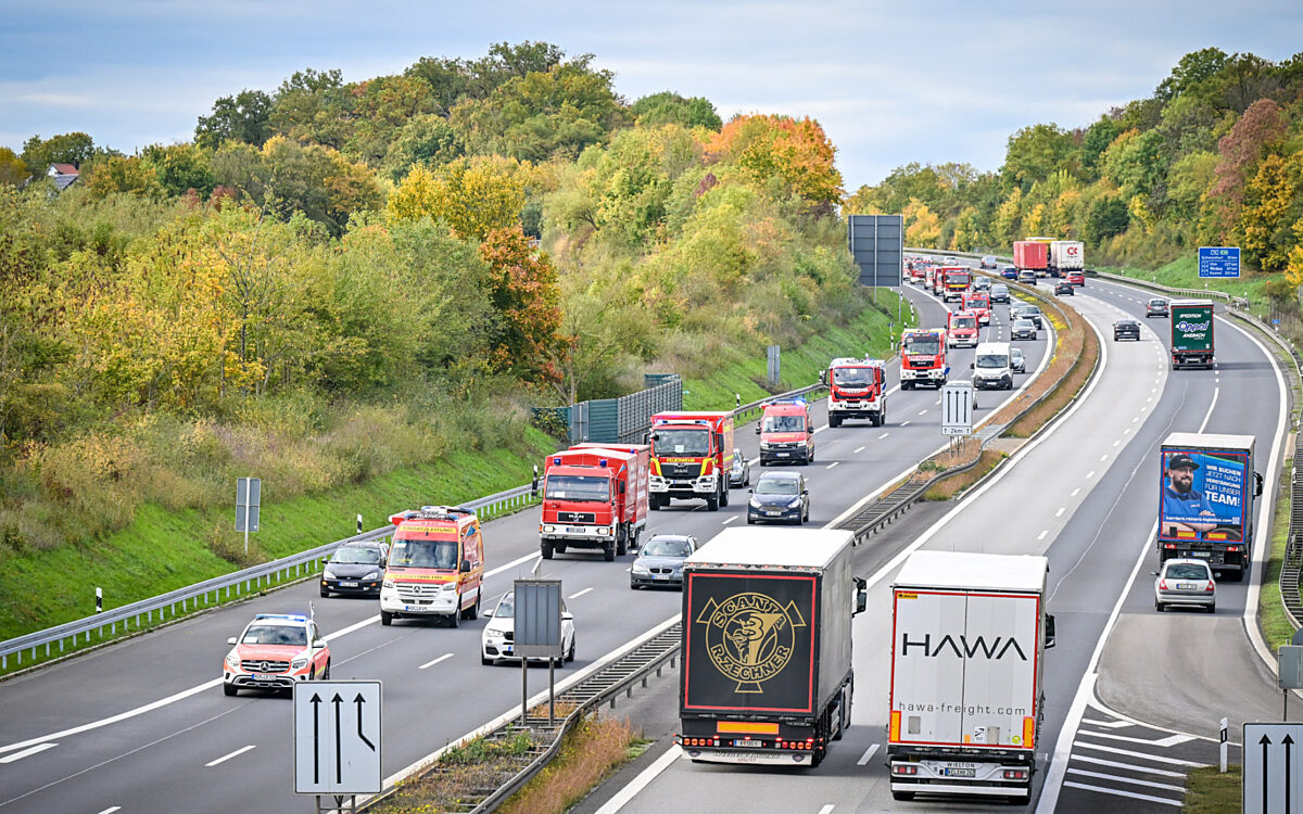 Fahrzeuge der Feuerwehr MSP auf dem Weg in die Oberpfalz Fahrzeuge der Feuerwehr MSP auf dem Weg in die Oberpfalz