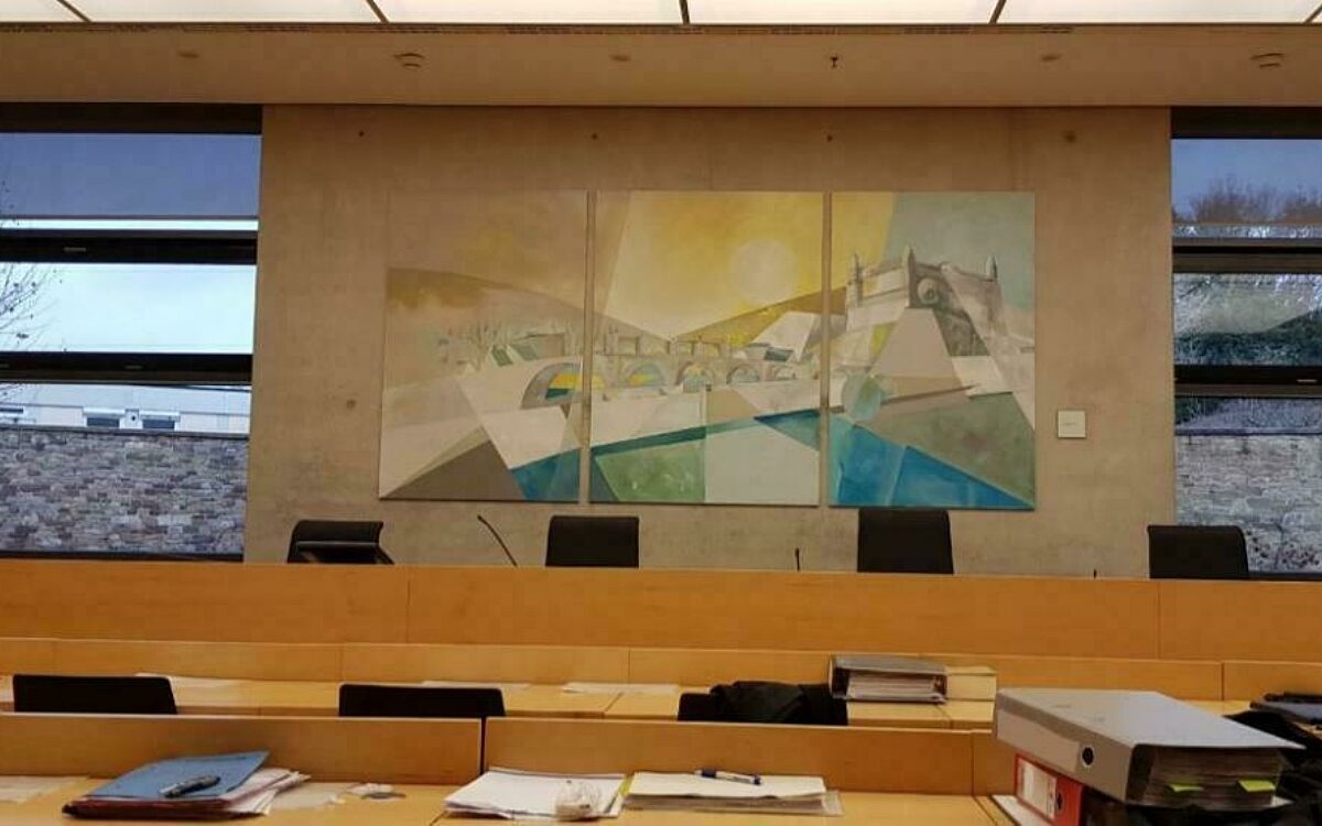 Der Gerichtssaal im Justizzentrum Würzburg Der Gerichtssaal im Justizzentrum Würzburg